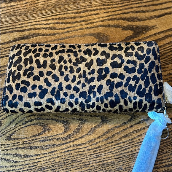 Michael Kors Jet Set Large Continental Wallet - Picture 6 of 10